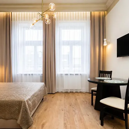 Dodo Acomodo 10 - Kazimierz, Vintage - High Ceilings - Near Station *