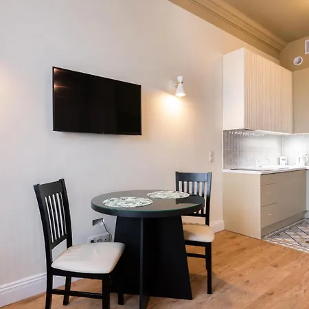 Dodo Acomodo 10 - Kazimierz, Vintage - High Ceilings - Near Station Apartament